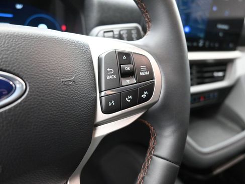 New 2025 Ford Explorer Active image 7