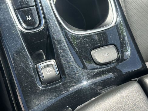 Used 2023 Buick Envision Essence FWD image 39