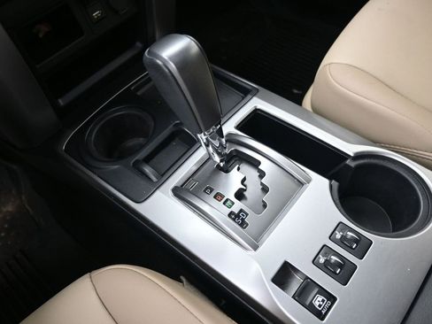 Used 2023 Toyota 4Runner SR5 Premium image 31