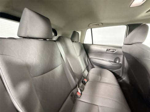 Certified 2023 Toyota Corolla Cross LE image 38