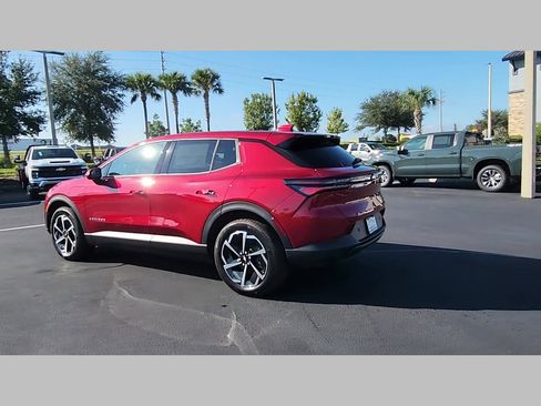 New 2026 Chevrolet Equinox EV LT image 17