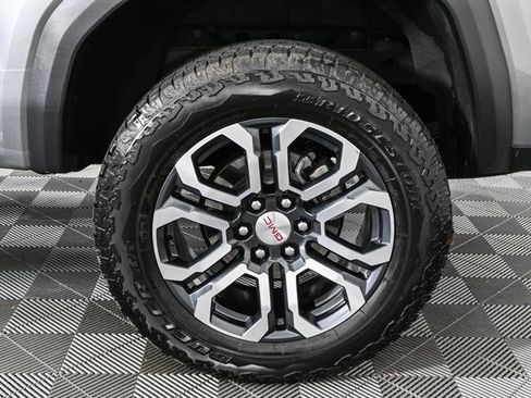 Used 2024 GMC Canyon AT4 w/ Technology Package image 29