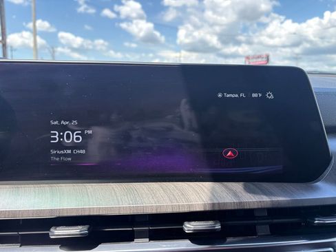 Used 2024 Kia Telluride SX FWD image 22