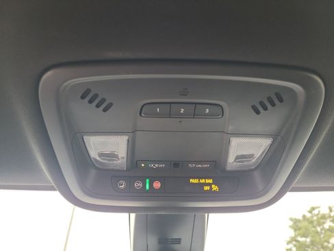 Used 2023 Chevrolet Traverse LT w/ LPO, Floor Liner Package AWD/4WD image 21