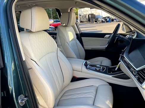 Used 2026 BMW X7 xDrive40i image 8