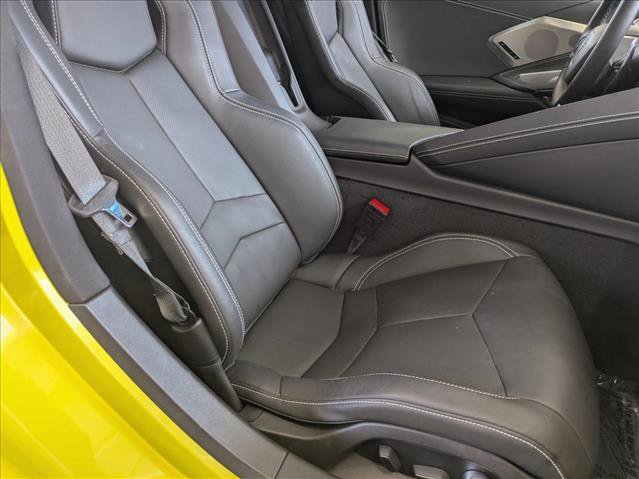 Used 2021 Chevrolet Corvette Stingray Preferred Cpe w/ Z51 Performance Package RWD image 17