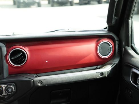 Used 2020 Jeep Gladiator Rubicon image 27