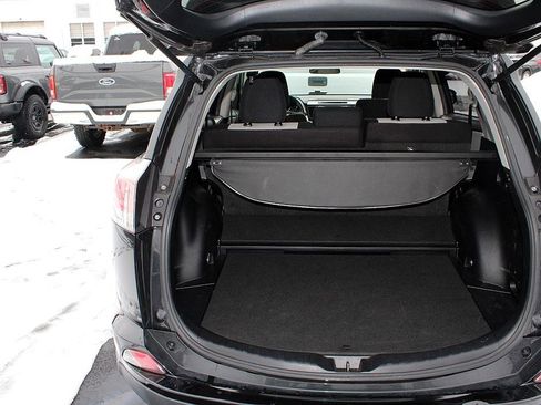 Used 2017 Toyota RAV4 LE Plus image 7