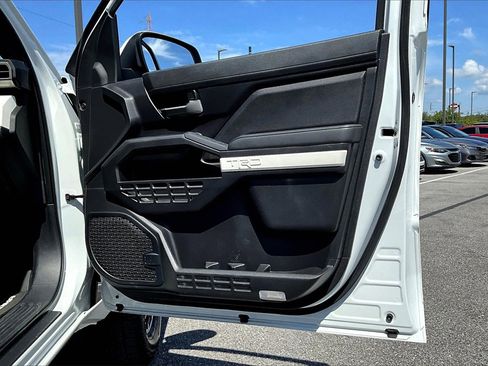 Used 2024 Toyota Tacoma TRD Off-Road image 25