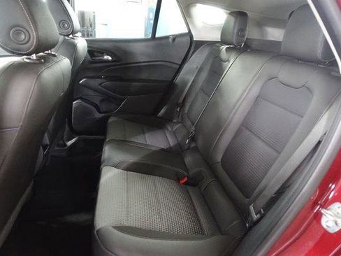 Used 2025 Chevrolet Trax LT FWD image 19