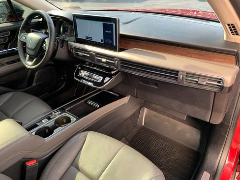 Certified 2025 Lincoln Corsair Grand Touring w/ Equipment Group 301A AWD/4WD image 14