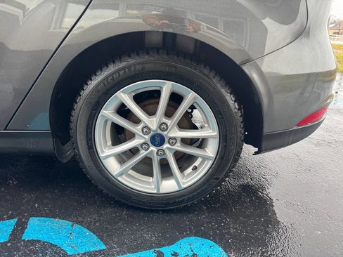 Used 2015 Ford Focus SE image 21