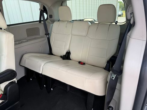 Used 2015 Dodge Grand Caravan SE w/ Quick Order Package 29E SE FWD image 28