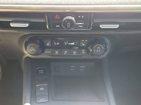 New 2026 Nissan Kicks SV w/ SV Premium Package FWD image 18