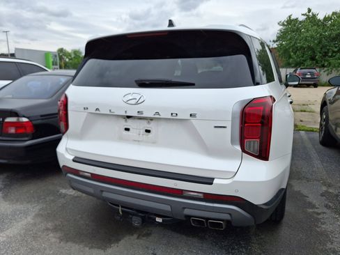 Used 2024 Hyundai Palisade Limited AWD/4WD image 9