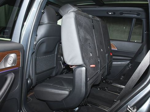 Used 2025 Mercedes-Benz GLS 450 4MATIC image 58