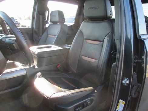 Used 2022 GMC Sierra 1500 AT4 image 17