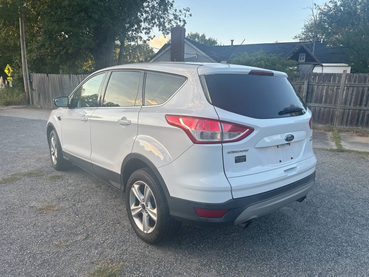 Used 2016 Ford Escape SE AWD/4WD image 4