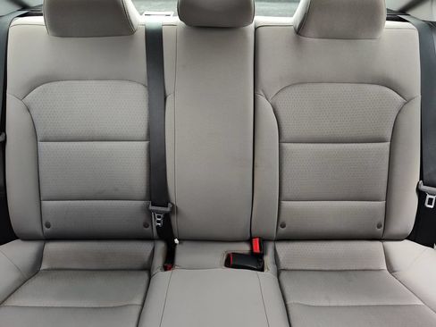 Used 2018 Hyundai Elantra SE w/ SE Connectivity Package 04 FWD image 34