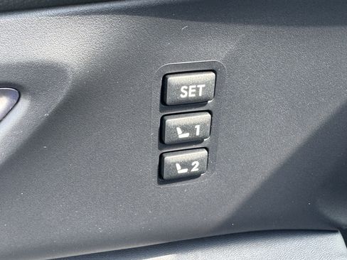 Used 2026 Subaru Ascent Limited AWD/4WD image 31