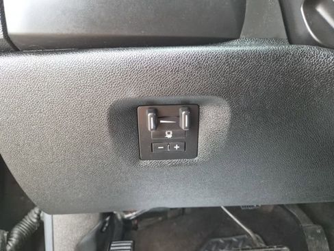 Used 2010 Chevrolet Silverado 2500 LT w/ Interior Plus Package image 14