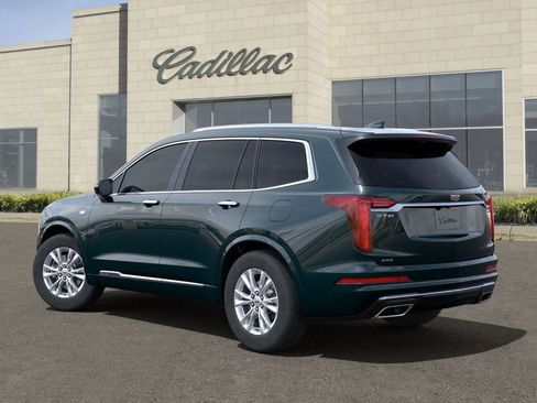 New 2025 Cadillac XT6 Luxury image 3