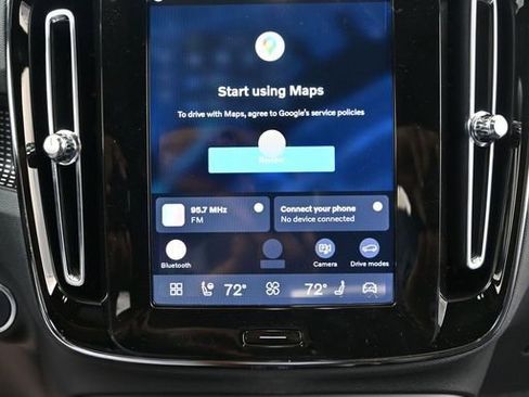 New 2026 Volvo XC40 B5 Ultra w/ Climate Package image 31