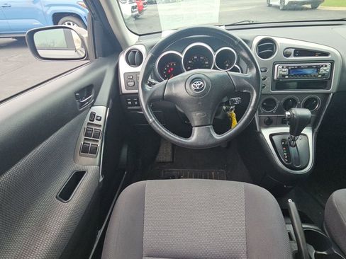 Used 2005 Toyota Matrix XR AWD/4WD image 9