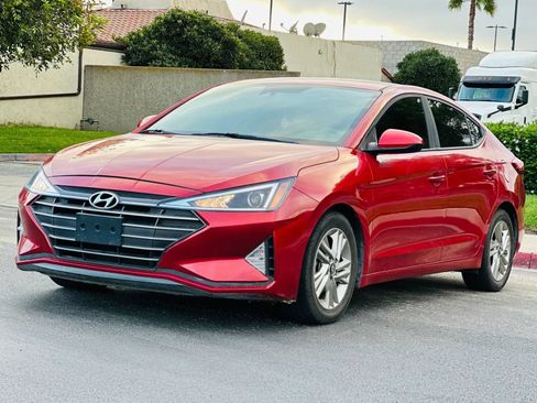 Used 2019 Hyundai Elantra SEL FWD image 2