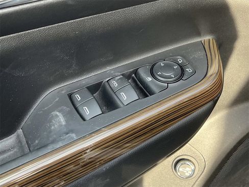 Certified 2023 GMC Acadia SLE w/ Driver Convenience Package image 13