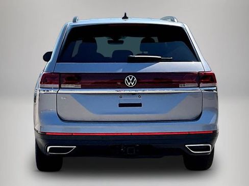 Certified 2026 Volkswagen Atlas SE FWD image 6