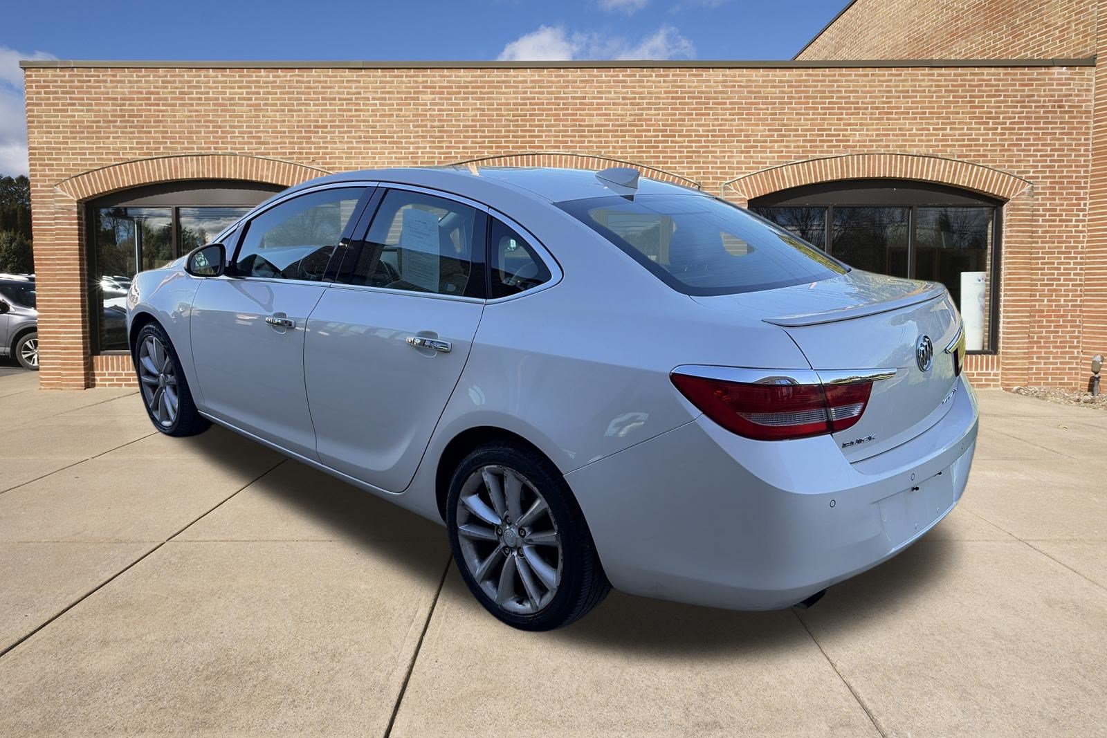 Used 2016 Buick Verano Leather w/ Experience Buick Package FWD image 6