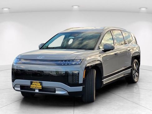 New 2026 Hyundai Ioniq 9 SEL image 2