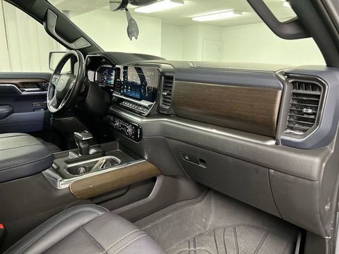 Certified 2024 Chevrolet Silverado 1500 High Country w/ High Country Premium Package AWD/4WD image 30