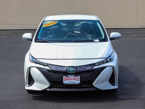 Used 2020 Toyota Prius Prime XLE FWD image 2