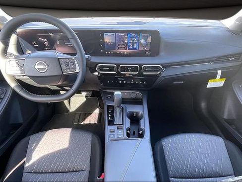 New 2026 Nissan Sentra SV w/ SV Convenience Package FWD image 5