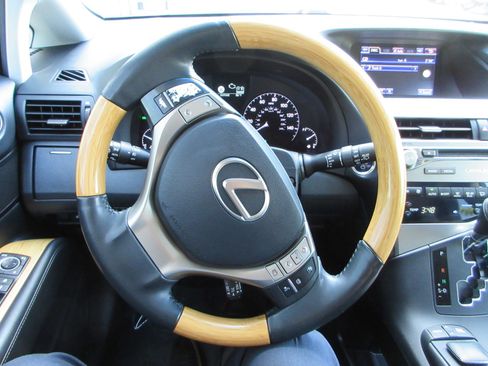 Used 2014 Lexus RX 450h AWD image 37