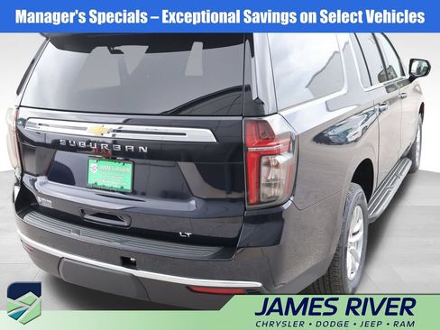 Used 2024 Chevrolet Suburban LT AWD/4WD image 5