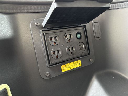 Used 2022 Ford F150 Lightning Lariat AWD/4WD image 35