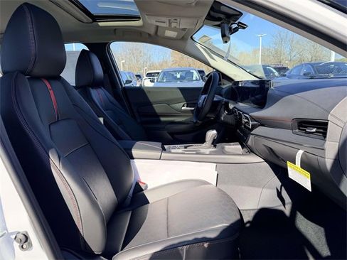 New 2026 Nissan Sentra SR w/ SR Premium Package image 10