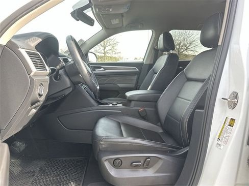 Used 2022 Volkswagen Atlas SE image 12