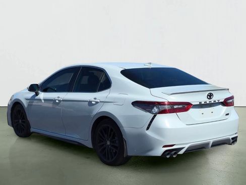 Used 2022 Toyota Camry XSE image 5