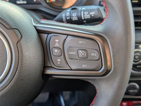 Used 2024 Jeep Wrangler Unlimited Rubicon AWD/4WD image 24