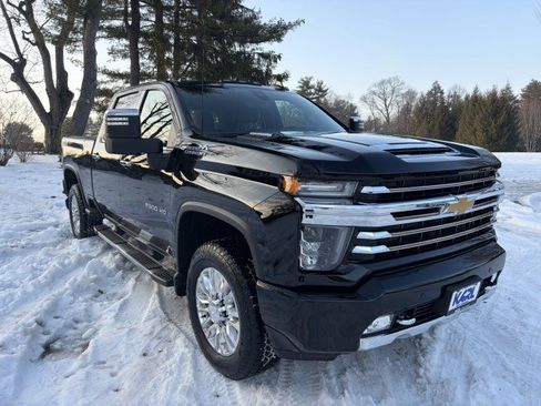 Used 2020 Chevrolet Silverado 2500 High Country w/ Technology Package image 11