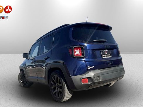Used 2018 Jeep Renegade Altitude image 4