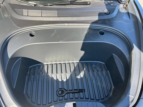 Used 2023 Tesla Model 3 Standard Range RWD image 4