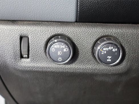 Used 2019 Chevrolet Colorado Z71 AWD/4WD image 33
