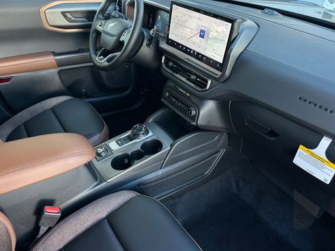 New 2026 Ford Bronco Sport Outer Banks w/ Outer Banks Tech Package+ AWD/4WD image 15