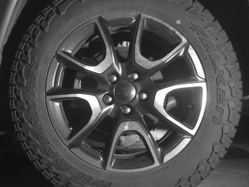 Used 2025 Jeep Compass Trailhawk AWD/4WD image 14