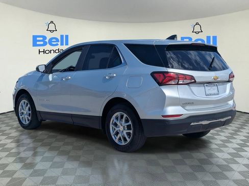 Used 2022 Chevrolet Equinox LT w/ Driver Convenience Package FWD image 3